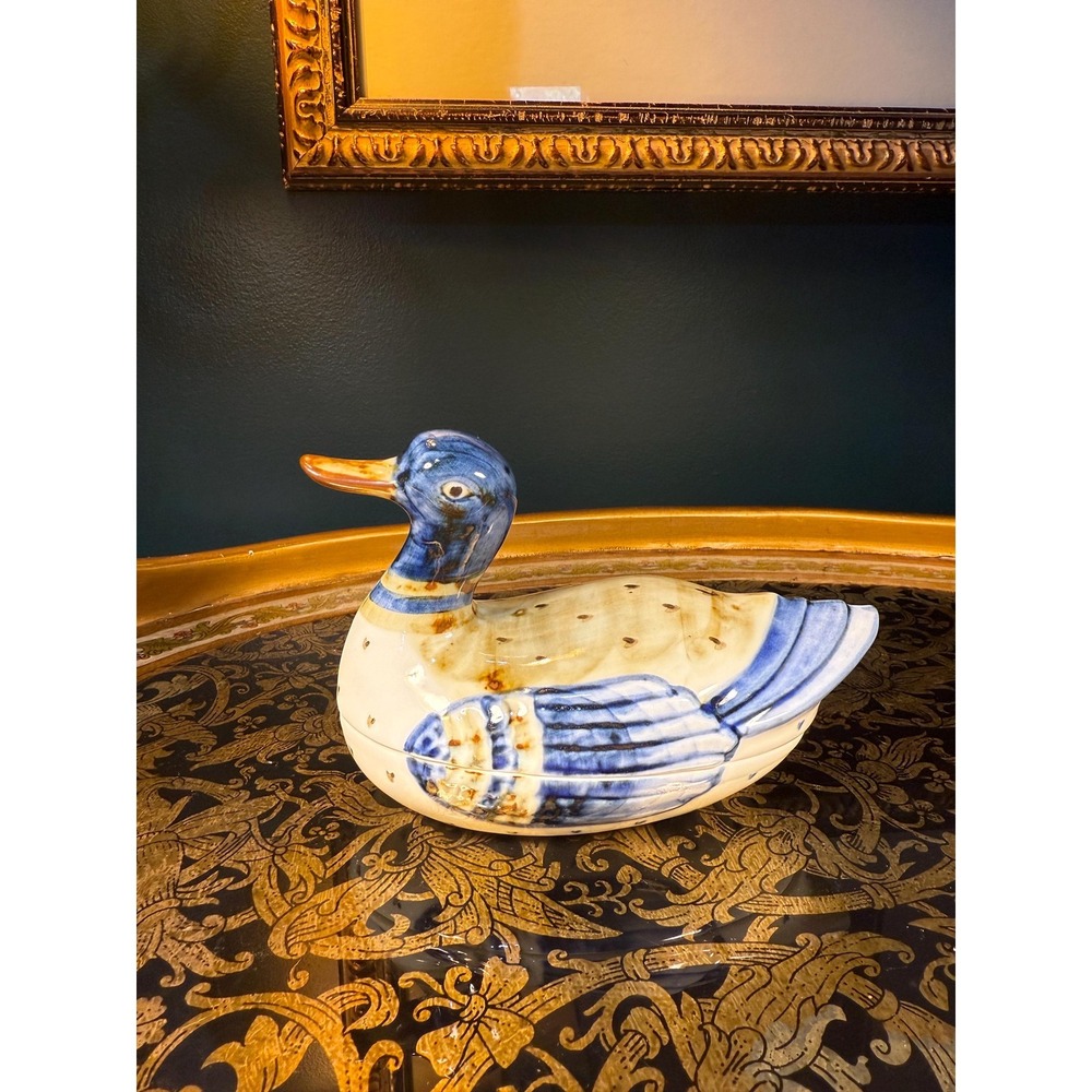 Vintage Asian Porcelain Duck Trinket‎ Box: Hand-Painted Blue & White Keepsake